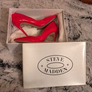 Red Steve Madden Daisie red patent heels